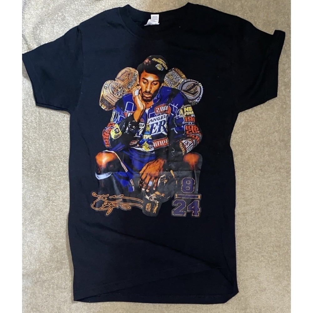 Kobe Bryant Post Championship Graphic Tshirt XS Los Angeles Lakers‎ #8 #24
